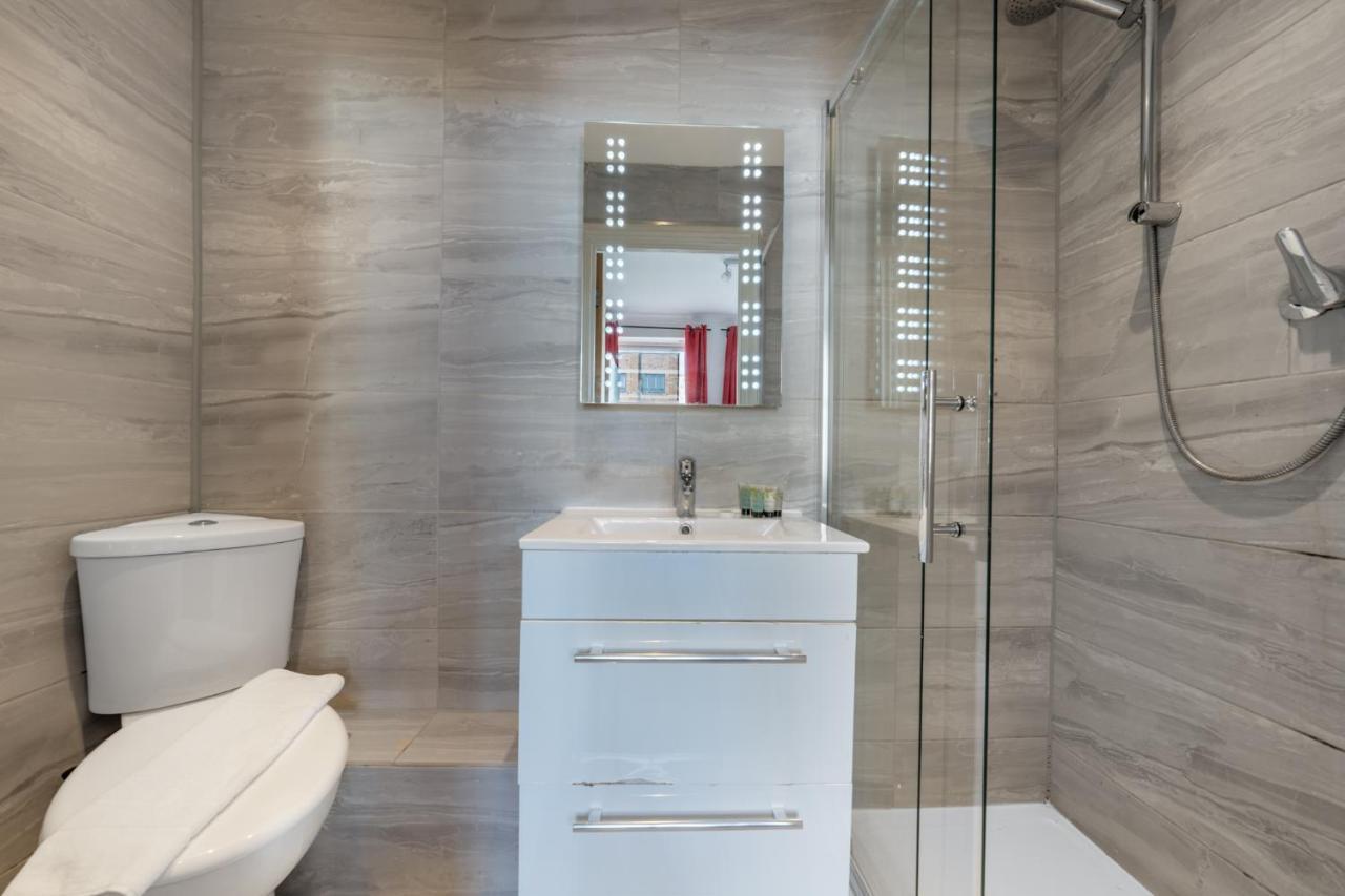 The Buross - Aldgate Aparthotel Лондон Екстериор снимка