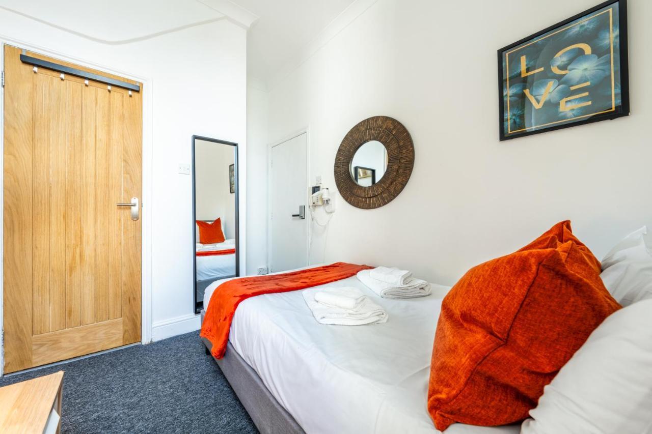 The Buross - Aldgate Aparthotel Лондон Екстериор снимка
